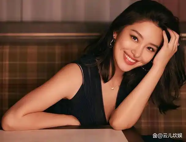 杨采钰:撬走刘亦菲身后的男人,认爱大30岁金主,她究竟想要什么