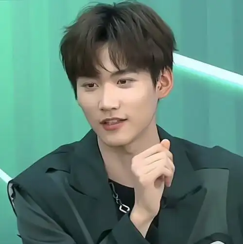 爱豆头像可二改周柯宇周柯宇可二改赞评论更多