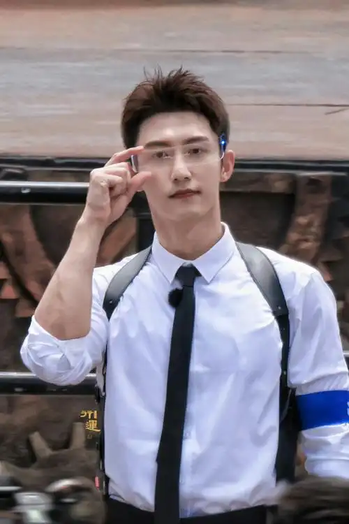 黄景瑜富士山下适配度