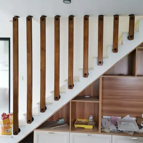 现代实木楼梯幼儿园扶手室内防护防护栏栏杆创意楼梯立柱
