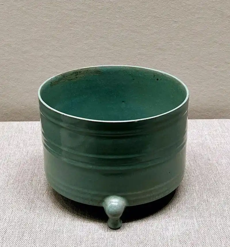 汝窑淡天青釉弦纹三足樽式炉 | 汝窑第二弹 北宋(960-1127) 仿汉代