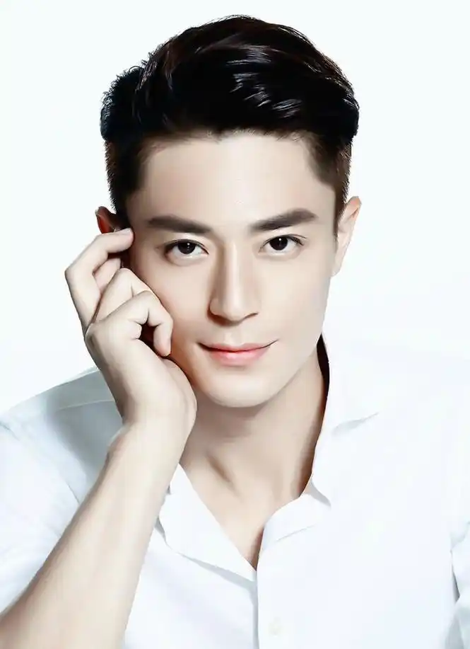 p>霍建华(wallace huo),1979年12月26日出生于台湾省台北市,祖籍山东