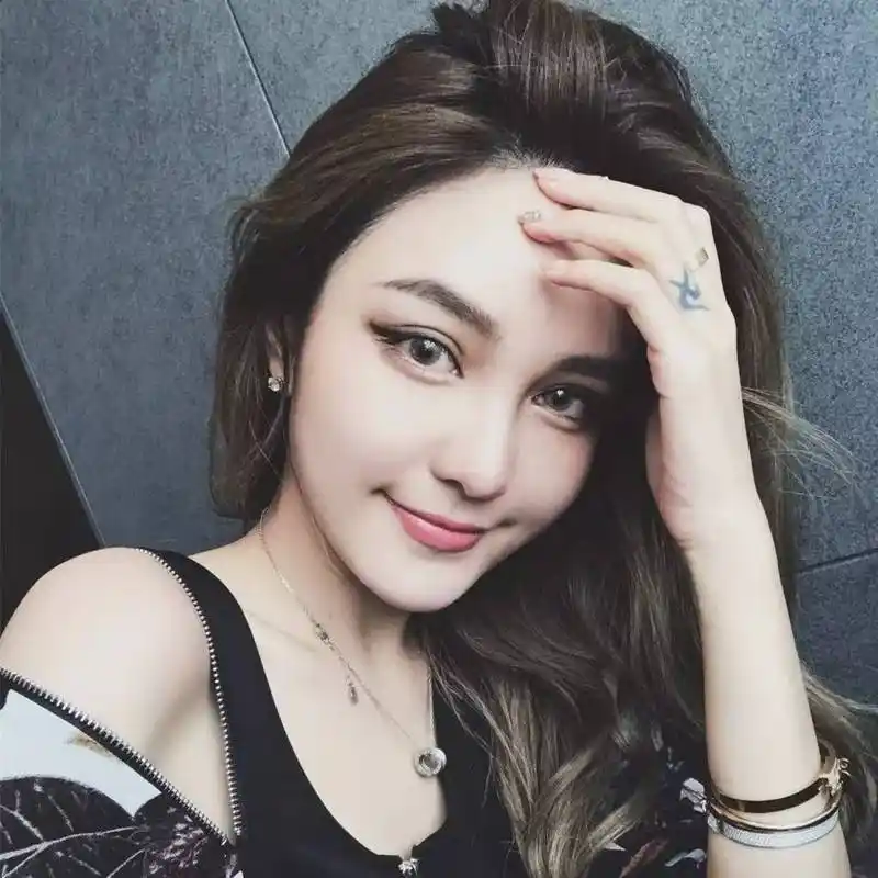 罗志祥承认女友整容,周扬青公开素颜照,网友:最接地气的仙女