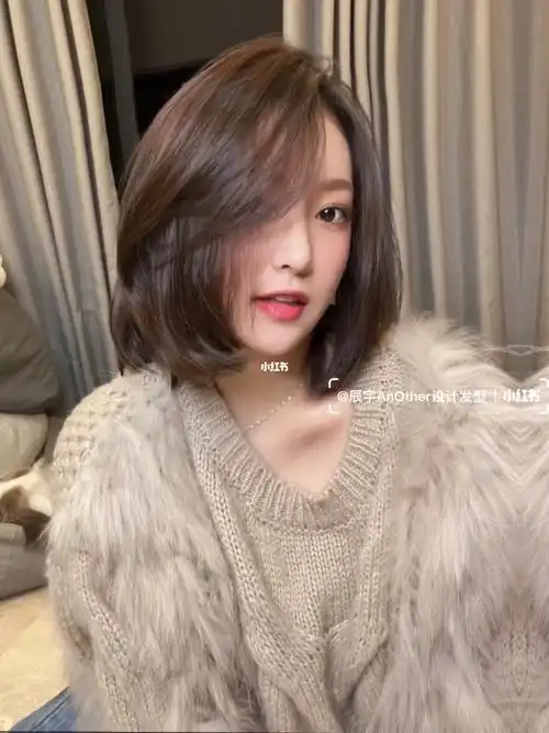 中短发烫发 蓬松气垫烫 简约温柔显气质 减龄瘦脸显脸小 修饰脸型修容