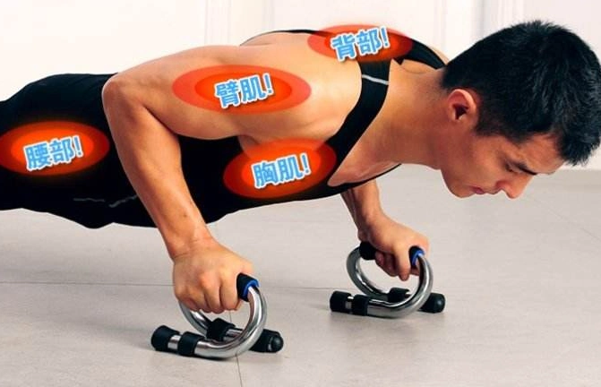 俯卧撑练胸肌优势多多照样可以练出完美胸肌