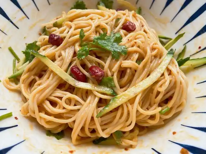 麻酱拌面怎么做(麻酱拌面怎么做最简单)