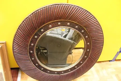 迷你仓拍卖物品: 复古装饰镜 $400元!