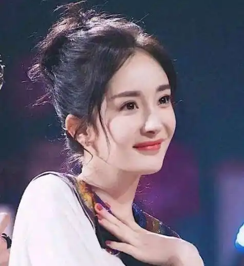 原创拼命三郎杨幂出道多年活得透彻网友怒赞其三观正