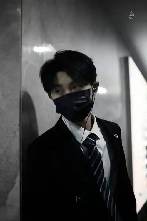 喊公主请下车#马嘉祺录制我们的歌路透,西装制服小马这是想帅死谁04