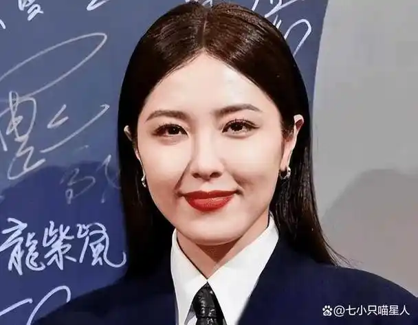 因长相太美看呆张柏芝,母亲为她搬家17次,她的魅力究竟有多大?