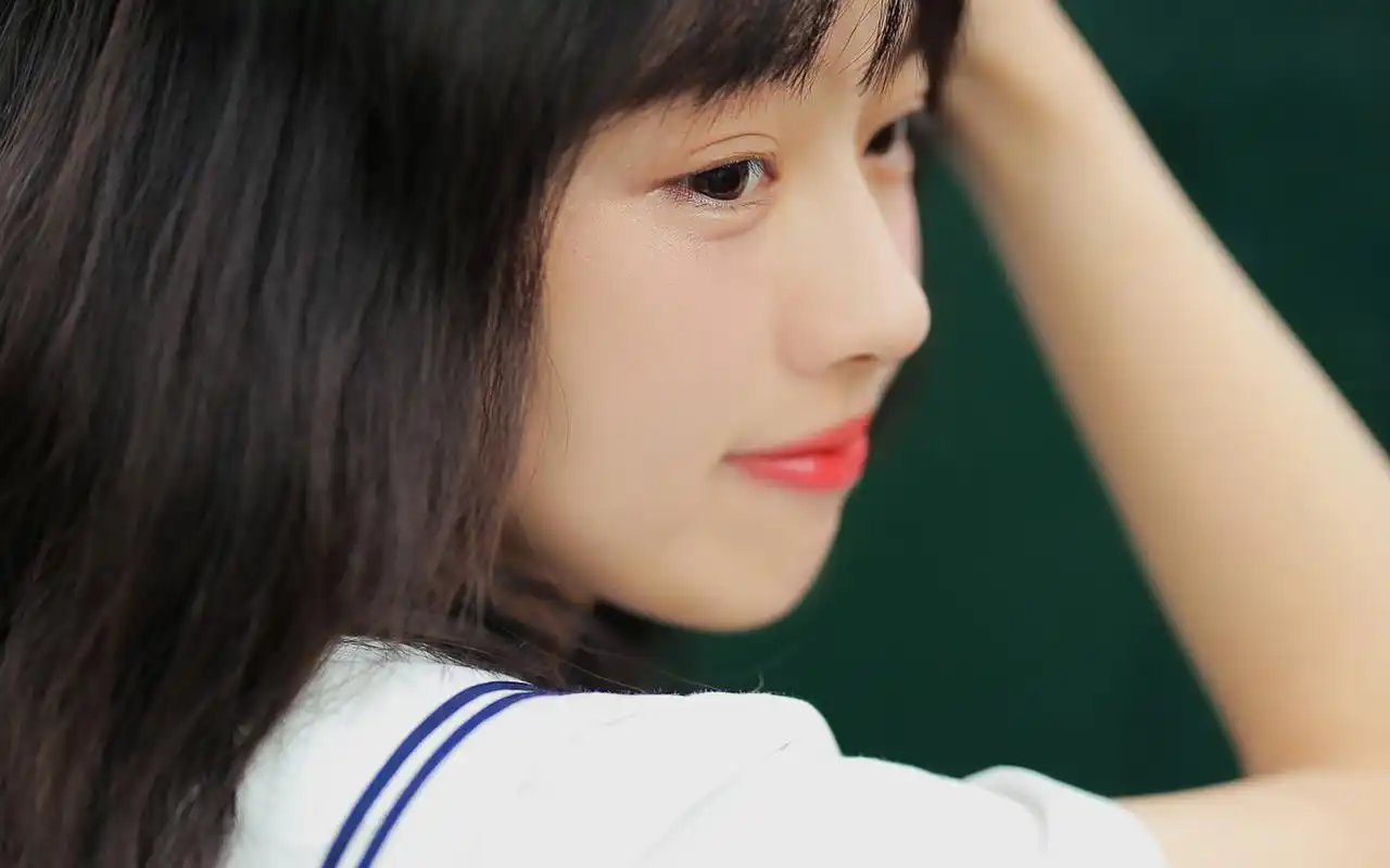 水手服美女清纯写真图片桌面壁纸