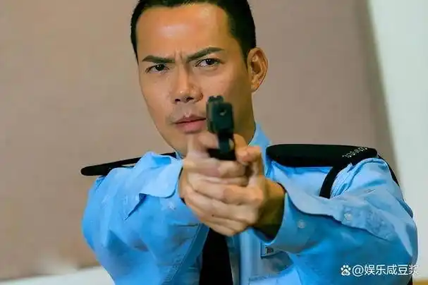 陈小春新剧引争议因资金问题暂时全面停工数百名演员惨遭连累