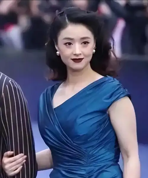 从140斤瘦到90斤,蒋欣怎么做到的,看了她的1日3餐:还是胖着吧_减肥