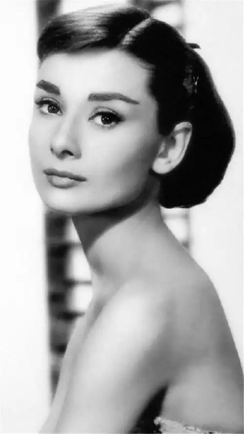 精选女神奥黛丽赫本高清手机壁纸