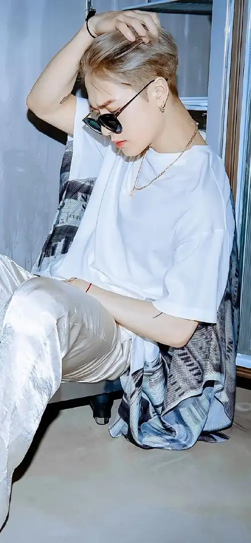 王嘉尔壁纸来一波