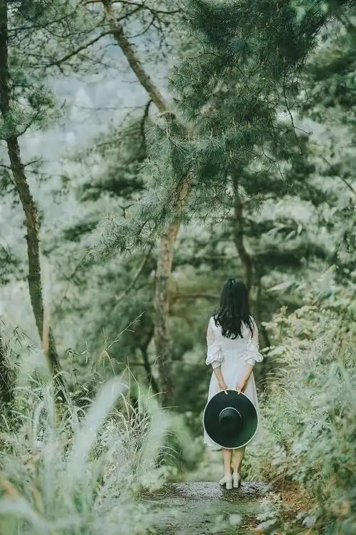 背影照随手拍而不是随便拍,5个技巧,中年女性也能拍唯美背影照