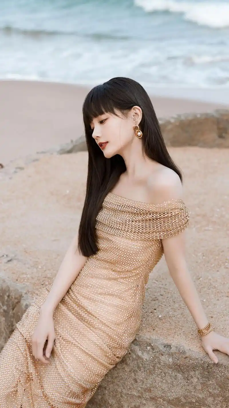 90后女演员李一桐.#李一桐#美女明星#女明星美图#时尚#美 - 抖音