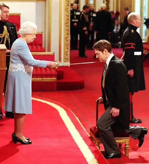 一个新鲜热辣的骑士就出锅了.