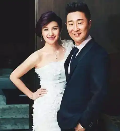 颜值相差悬殊明星夫妻 王宝强马蓉李咏哈文冯小刚徐帆