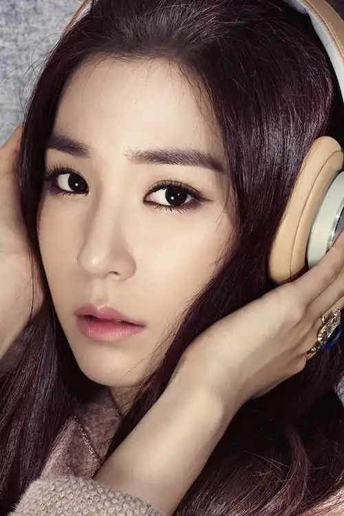 韩国女歌手黄美英手机壁纸