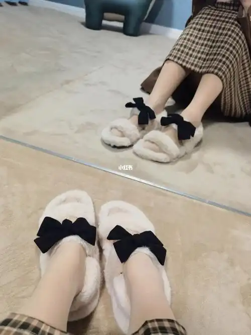 冬天穿毛毛凉鞋会奇怪吗