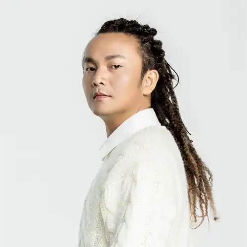 歌手大全蝶长蝶长地区:中国生日:蝶长是苗族著名音乐人,苗族情歌传承