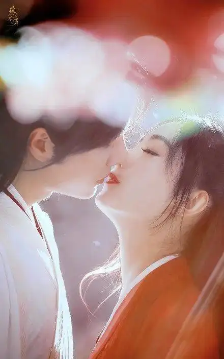 赵丽颖王一博花瓣吻互动太甜啦赵丽颖的cp感到底有多强