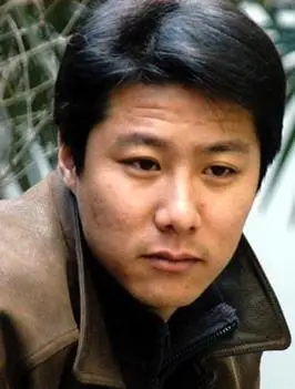 陕西省艺术学校毕业,代表作品有电视剧《你是我兄弟》,《道北人》