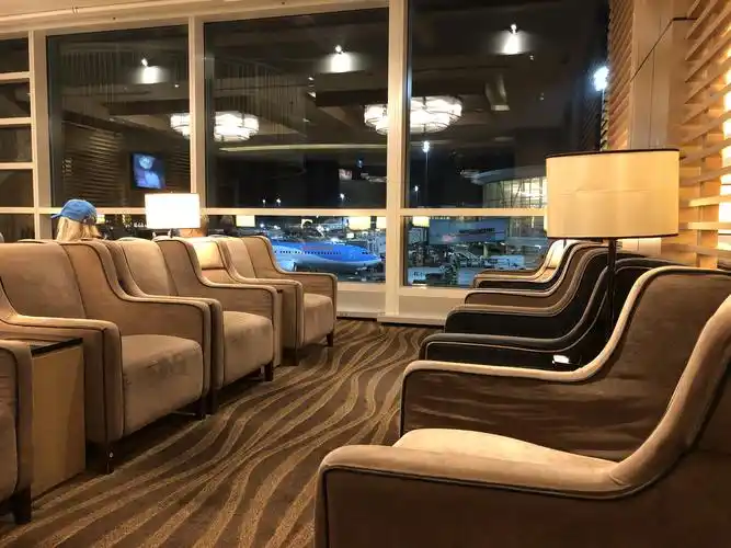温哥华skyteam lounge 天合联盟休息室简介
