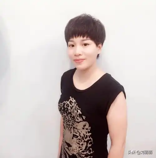 2019中年女性流行"蓬松盖盖头",时尚,修颜,显年轻