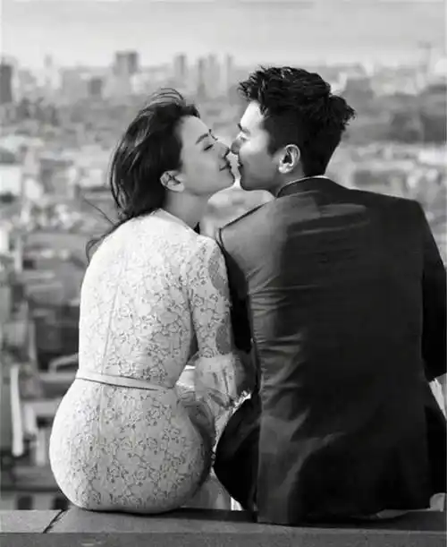 赵又廷高圆圆陪女儿骑单车,非常的尽心尽责,对女儿宠爱翻倍_时间_孩子