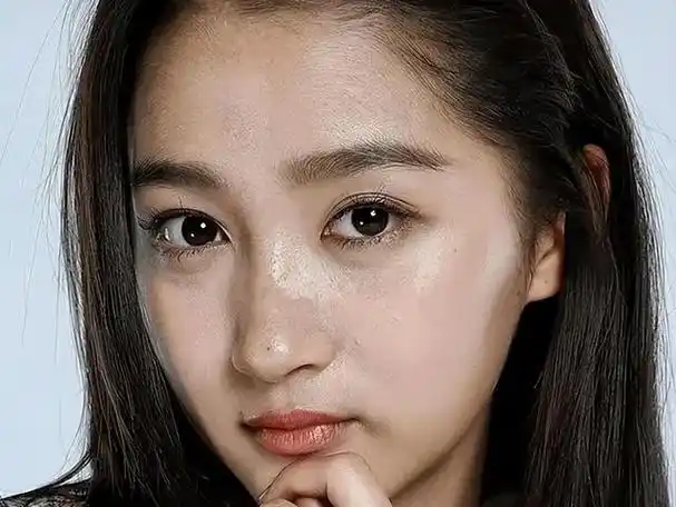 女人脸上若有这些特征,看起来会比同龄人更显老,占1个都不行