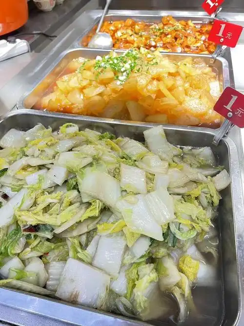 安徽工程大学:食堂"爱心窗口"暖胃更暖心