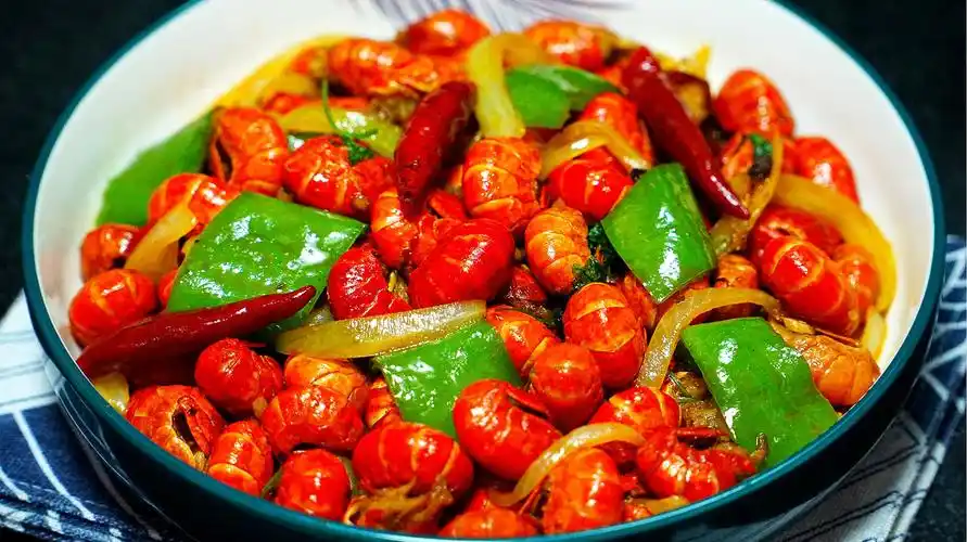 辣炒虾尾怎么做才能入味,其实很简单,不用过油,味道不比饭店差