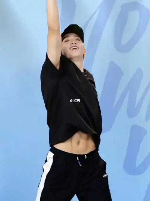 这个系列怎么能少了余景天的腹肌#余景天