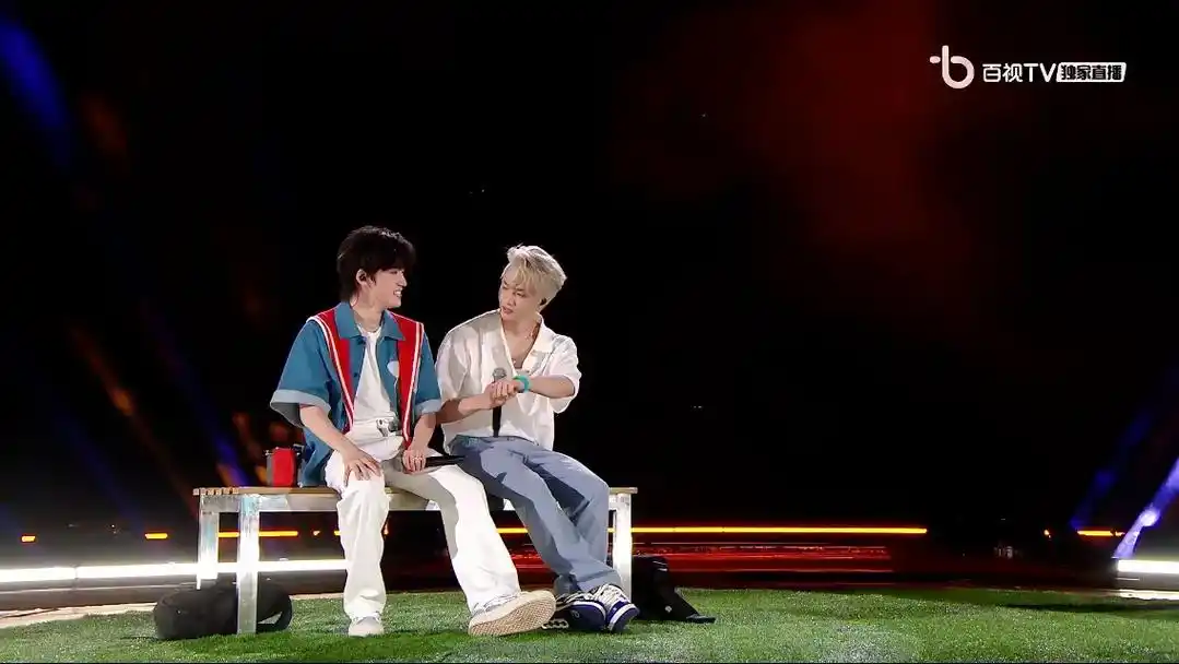 宋亚轩#刘耀文#碗盆 你们要不要这么配啊!#双人舞台 #撒 - 抖音