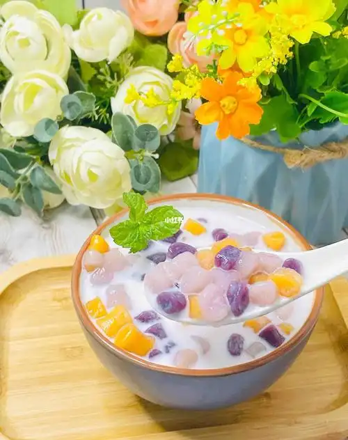 味道绝绝子,椰香浓郁五彩甜蜜芋圆