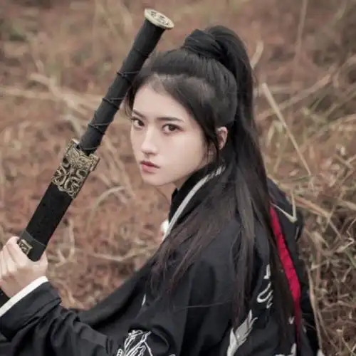 【100张】好看到惊艳的真人古风女生头像