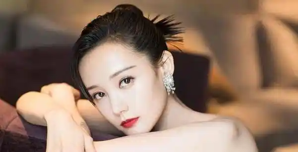 担任女一于正都捧不红,李一桐回怼网友:姐会用本事让你们闭嘴_合作