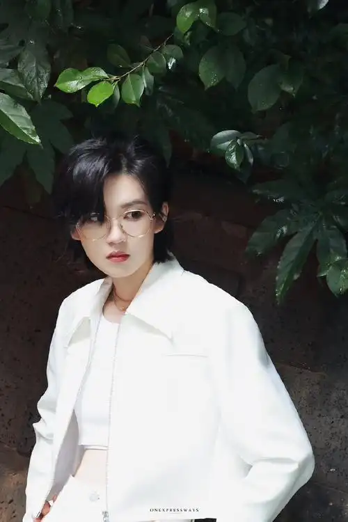 陆柯燃[超话]##fentyface大使陆柯燃