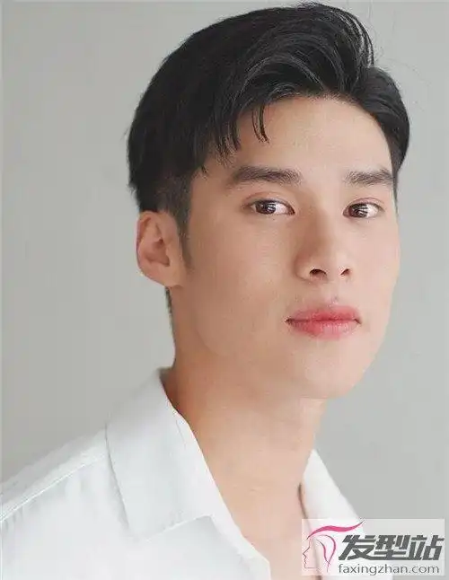 帅气韩式男生发型 潮流酷炫尽显魅力