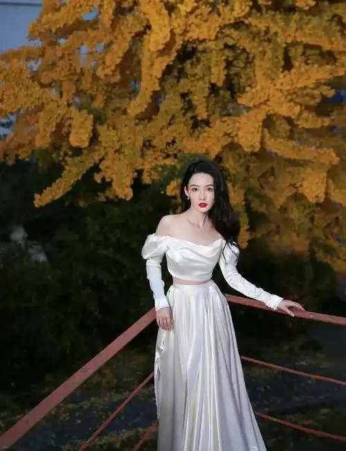 李沁高清唯美写真,时尚俏丽!_高清图集_新浪网