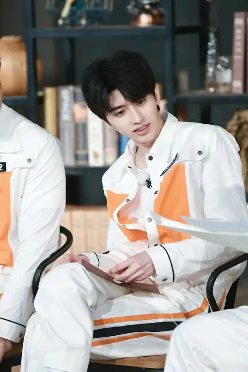 蔡徐坤奔跑吧2020第一期剧照图片