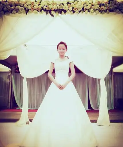 杨蓉《我的爱对你说》热拍 梦幻婚纱照曝光