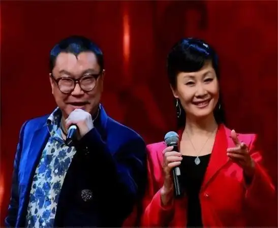 "从巨星到驻唱歌手:尹相杰的音乐生涯新篇章",岁月如梭,曾经风靡沂北