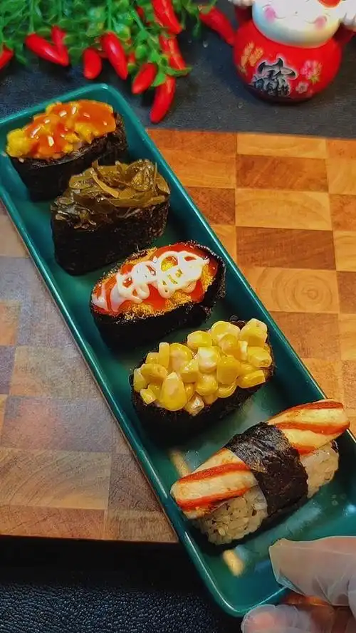 今日份军舰寿司