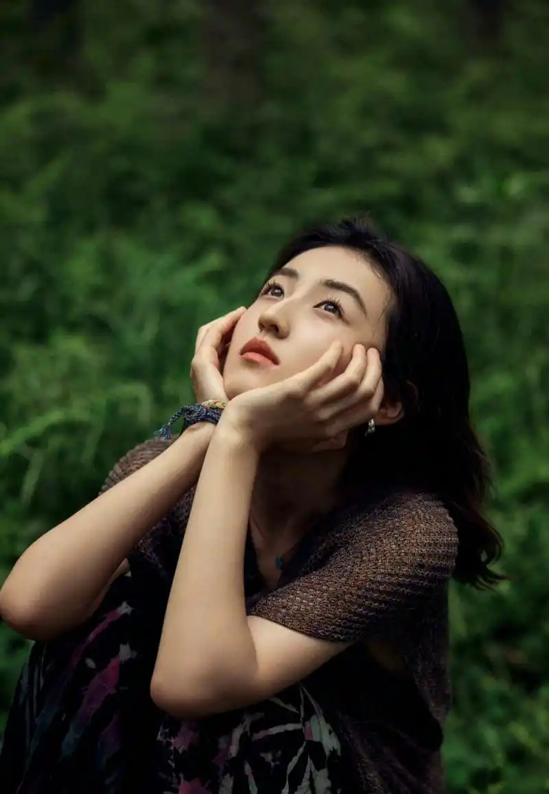 《向往的生活》张子枫森林写真