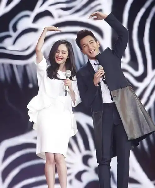 私欲毁了刘恺威,却"点醒"了杨幂,4年后,两人都迎来新的结局