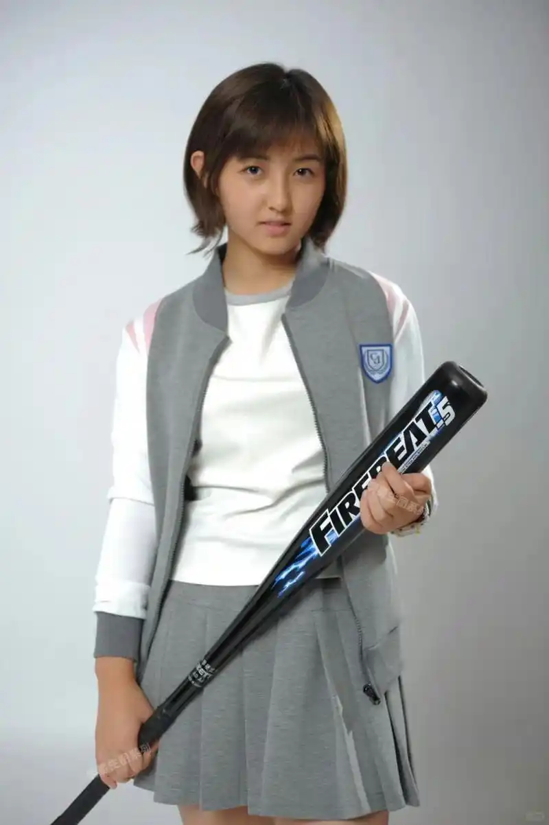 第64集时光胶囊早期张子枫剧照生图颜值炸裂,国民妹妹实力与美貌并存