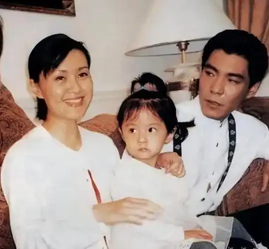 著名导演陈国星:与女星方舒离婚30年,现在人生状况怎样了?